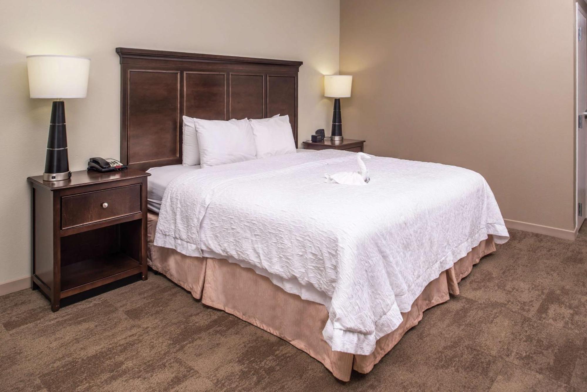 Hampton Inn & Suites Charlotte Arrowood Rd Exteriör bild